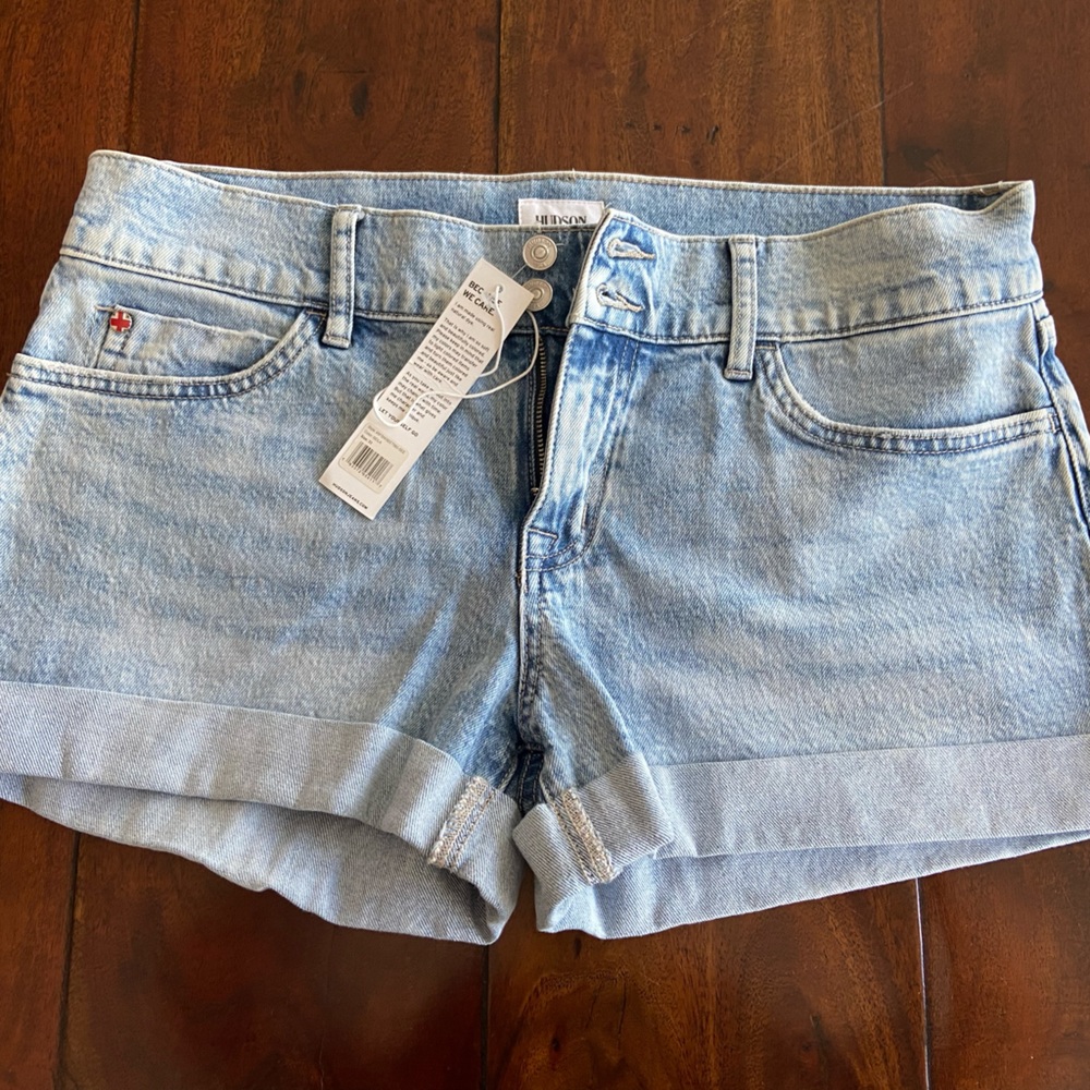 NWT Hudson Ruby Jean Shorts 33 in Seila